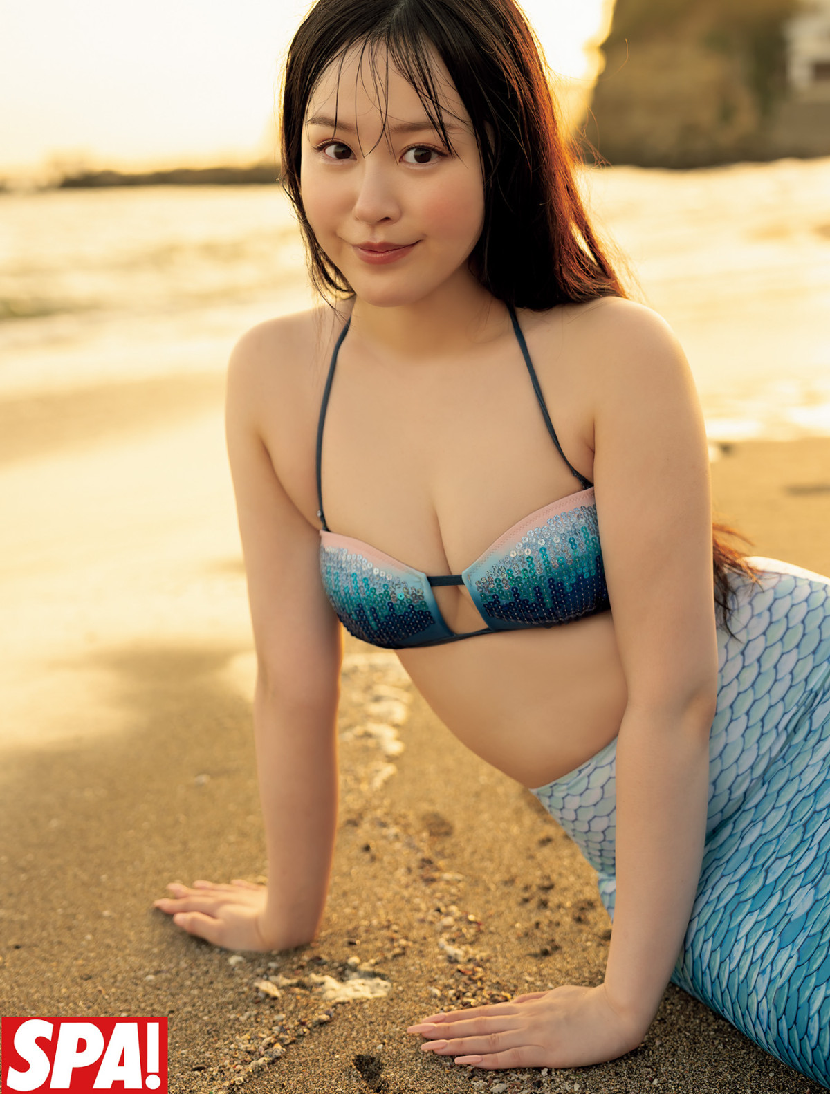 デビュー10周年・仁村紗和が表紙！　新沼希空がグラビア挑戦で“純白ボディ”披露も
