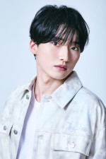 アニメ『また殺されてしまったのですね、探偵様』に出演する安田陸矢