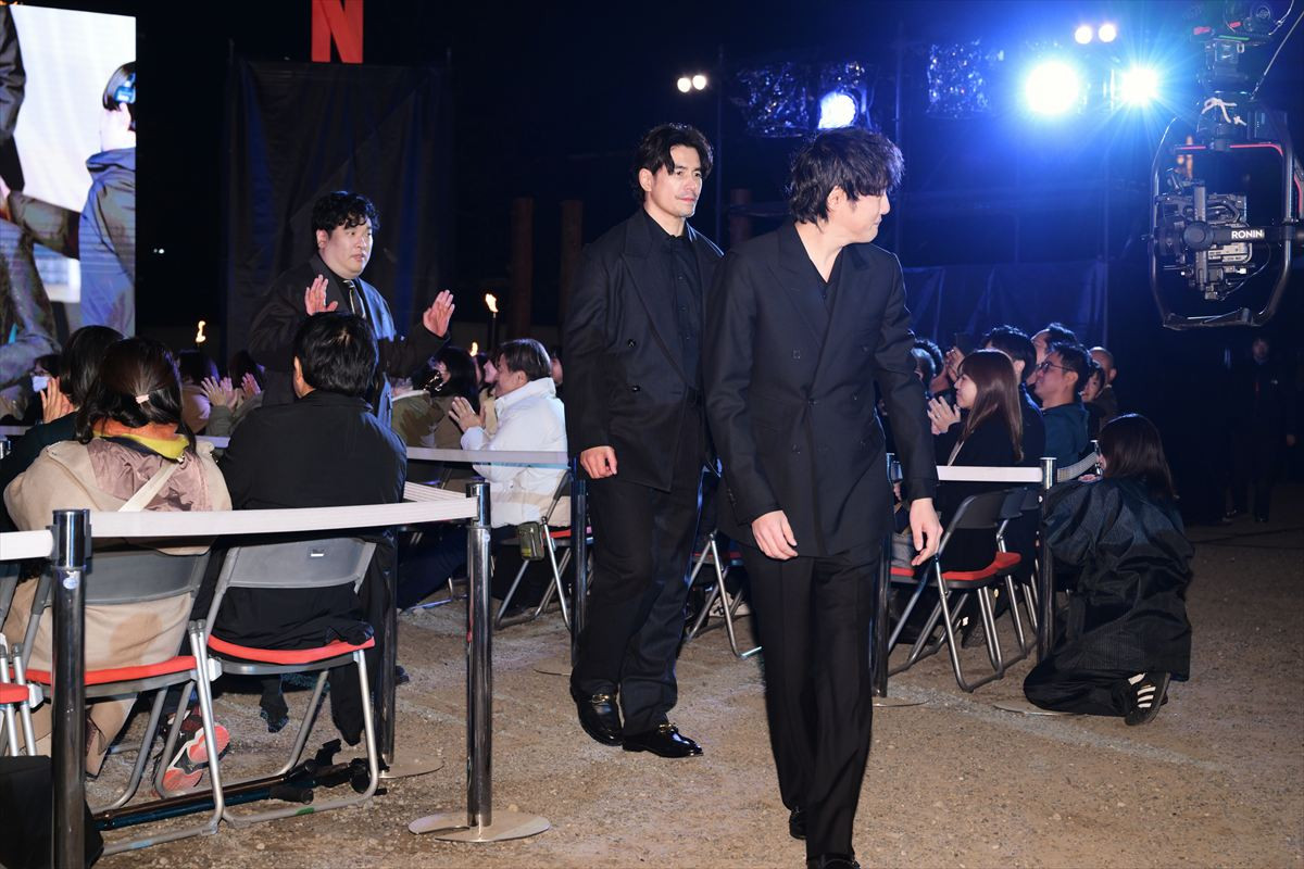 岡田准一、殺陣で怪我した直後にロケハン　鉄人ぶり明かされ照れ笑い