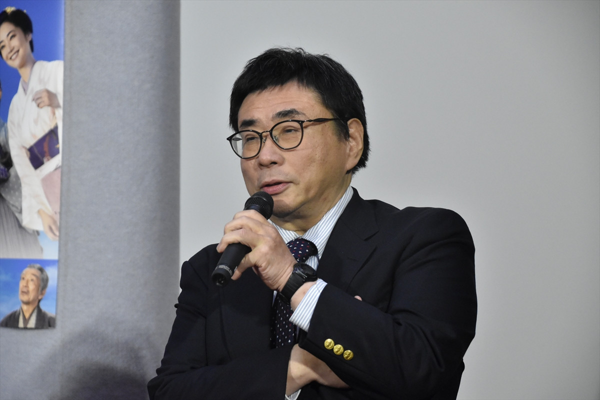 佐々木蔵之介、倉科カナと夫婦役でガッツポーズ　一緒に布団に入るシーンで「NHKで可能な限りのことを…」