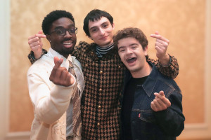 （左から）ケイレブ・マクラフリン、フィン・ヴォルフハル、ゲイテン・マタラッツォ