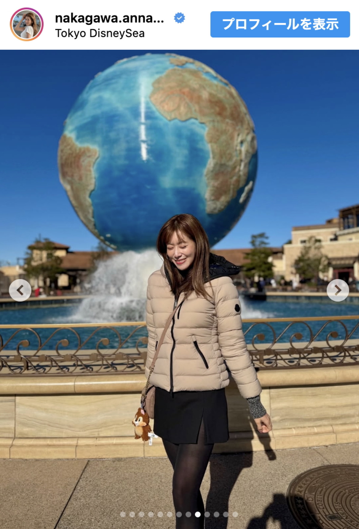 元NHK女子アナ・中川安奈、“気合のミニ丈”ディズニーショット　美人妹も顔出し