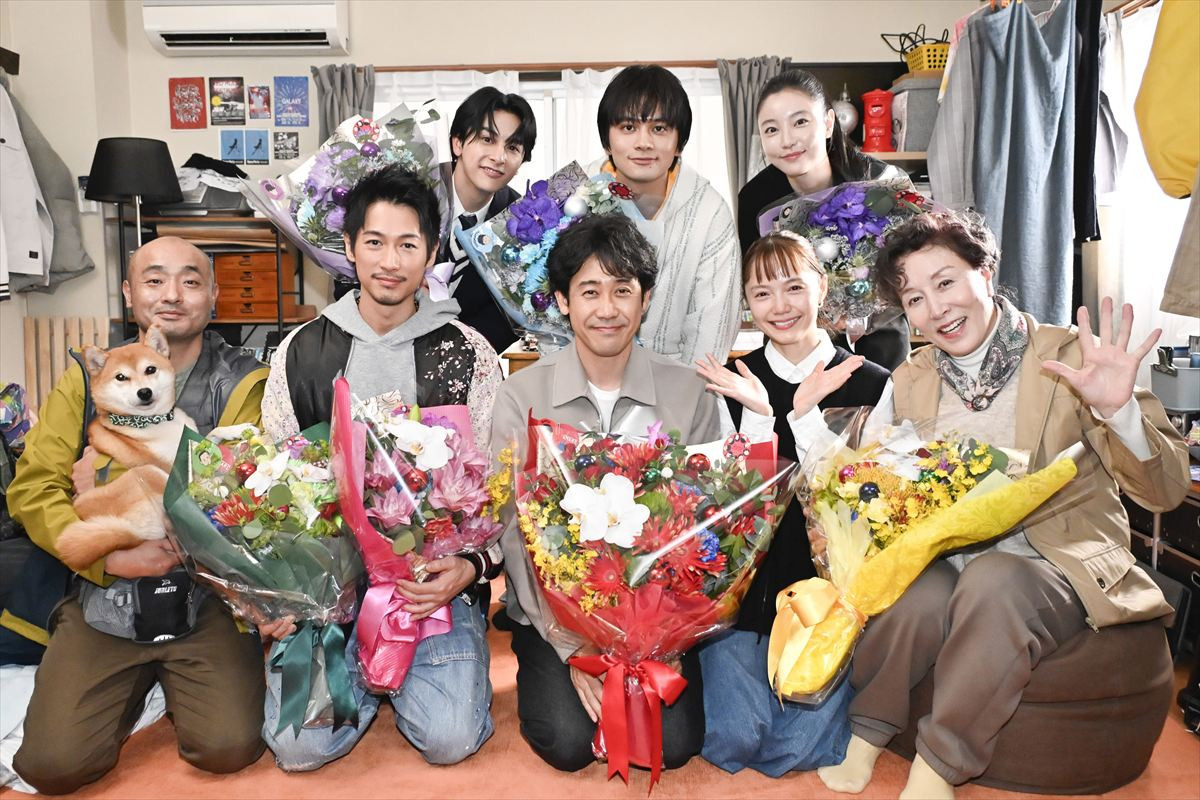 宮崎あおい、まさかの大号泣！　『ちょっとだけエスパー』大泉洋らキャスト陣クランクアップ