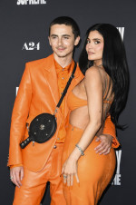 卓球ラケット型のバッグもかわいい