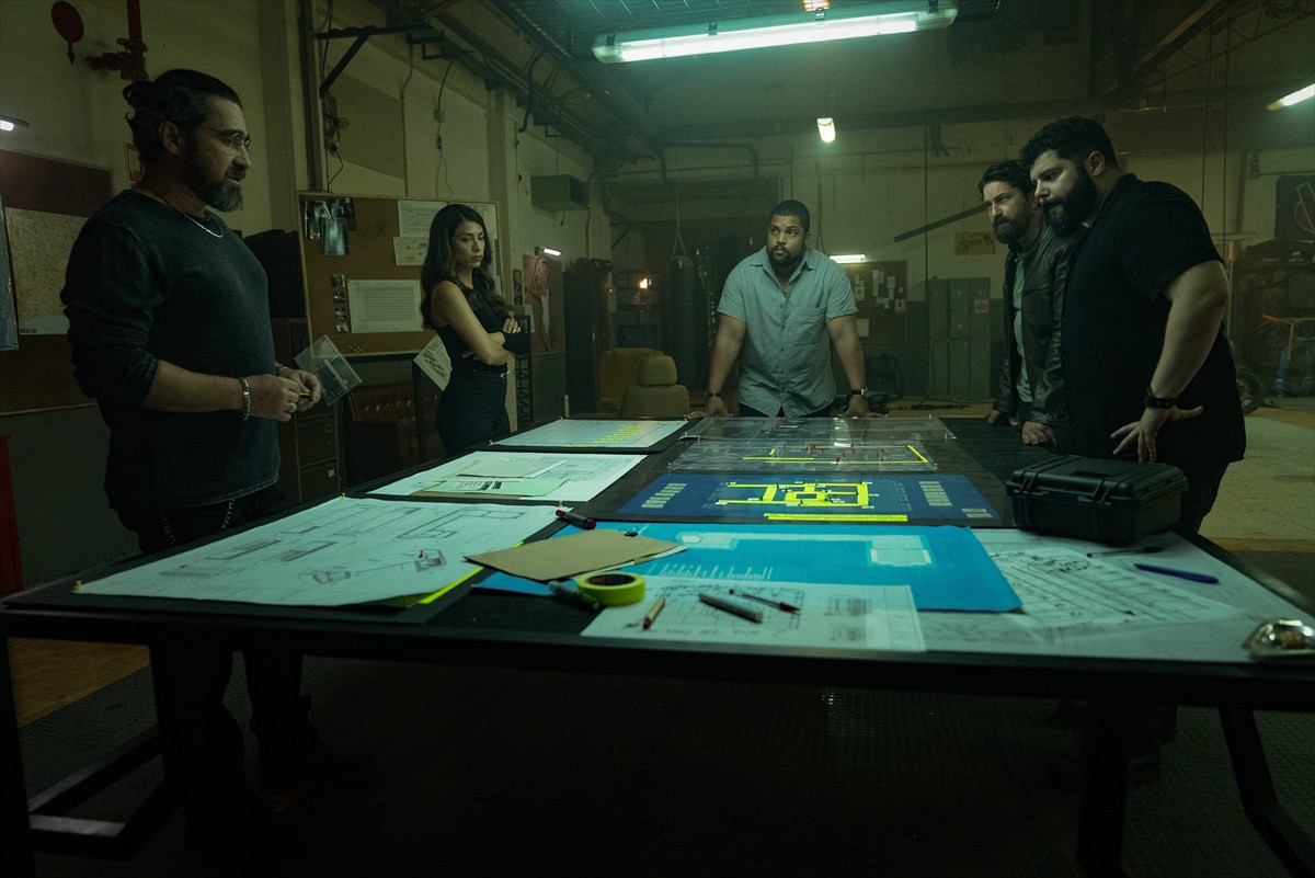 ジェラルド・バトラー主演クライム・アクション『アウトローズ』、本予告映像＆場面カットを解禁