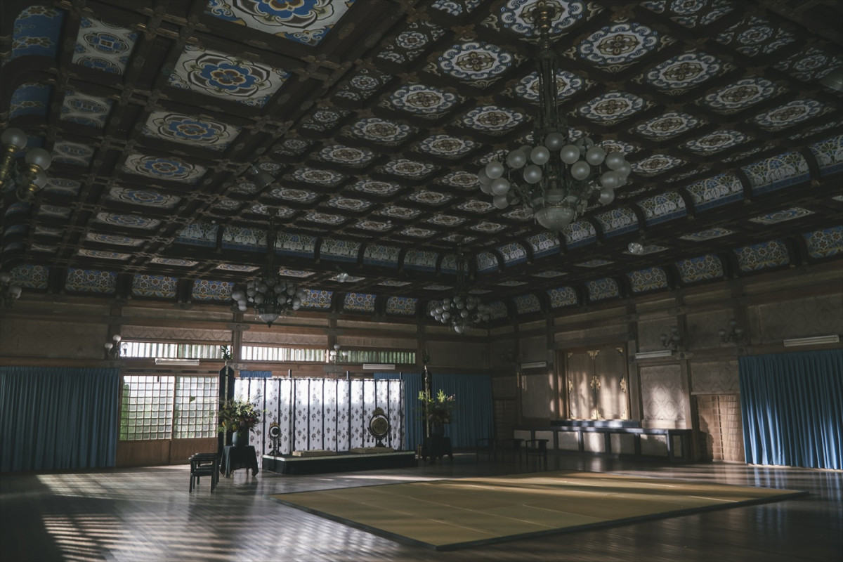 永瀬廉×吉川愛『鬼の花嫁』圧巻の美術が息づくメイキング＆2人のインタビューを収めた特別映像解禁