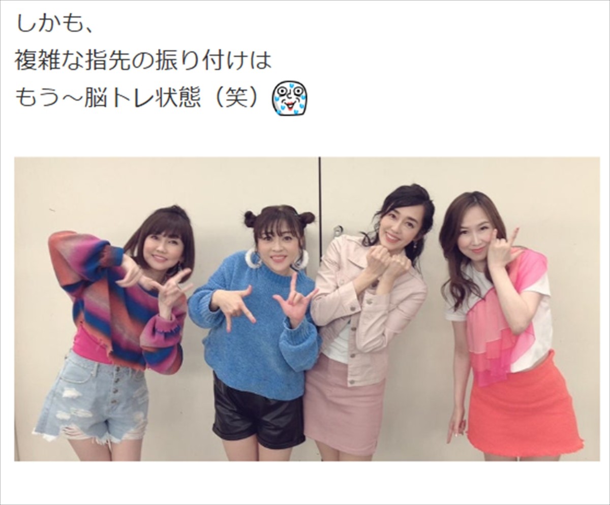 50代美女たちの「ミニスカ」姿に衝撃　渡辺美奈代、森高千里、森口博子が「美脚すぎ」「若々しい」