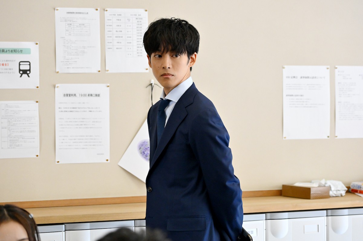 松坂桃李、エリート文科省官僚役で日本の教育現場に切り込む！『御上先生』今夜スタート