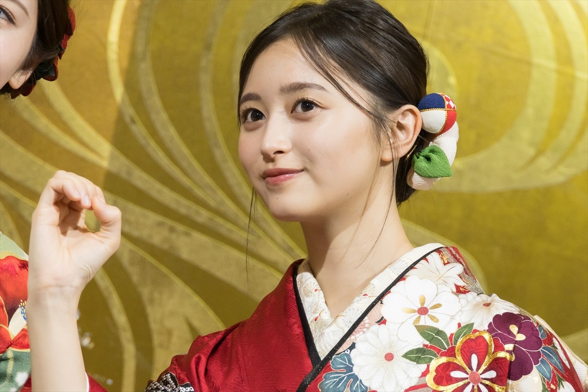 乃木坂46・筒井あやめ＆井上和が2人で成人式「私たちは“にょろにょろ世代”です！」