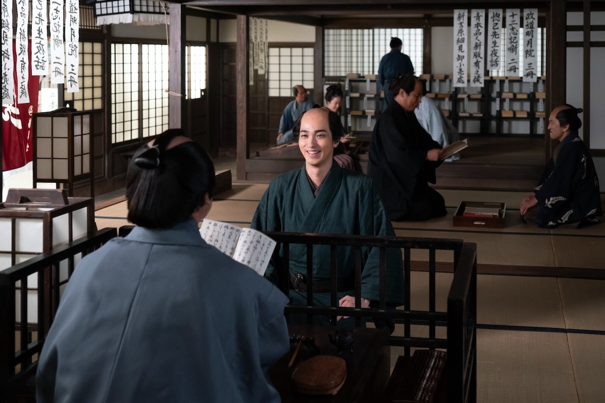 『べらぼう』第2回　“重三郎”横浜流星、吉原の案内本を作るために江戸の有名人探しに奔走