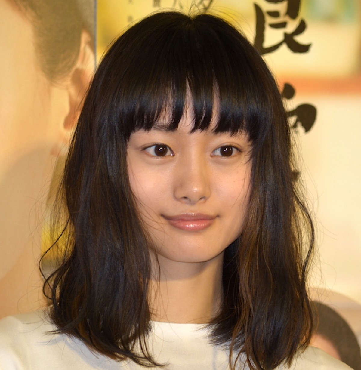 NHK BSプレミアムドラマ『鴨川食堂』試写会後会見に出席した忽那汐里