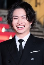 綱啓永、映画『女神降臨』完成披露試写会に登場