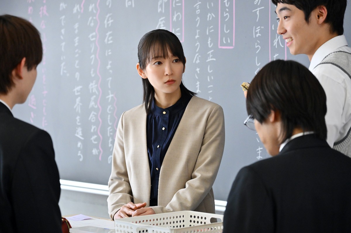 『御上先生』第5話　“御上”松坂桃李が再び、殺人犯“弓弦”堀田真由と面会