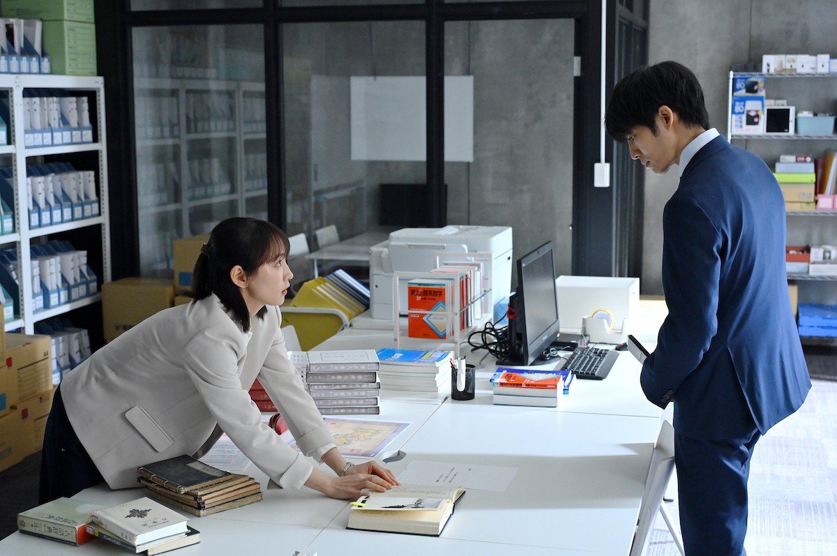 『御上先生』第4話　“是枝”吉岡里帆、隣徳学院に届いた怪文書の答えにたどり着く