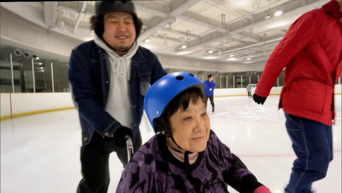 山崎育三郎、『探偵！ナイトスクープ』顧問として初登場！　ウィンクと投げキッスでセクシーにあいさつ
