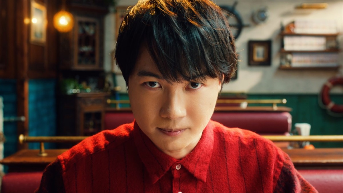 山田涼介、“ワンピカード”新CMで同級生・神木隆之介と対決！　「高校の時に戻ったよう」