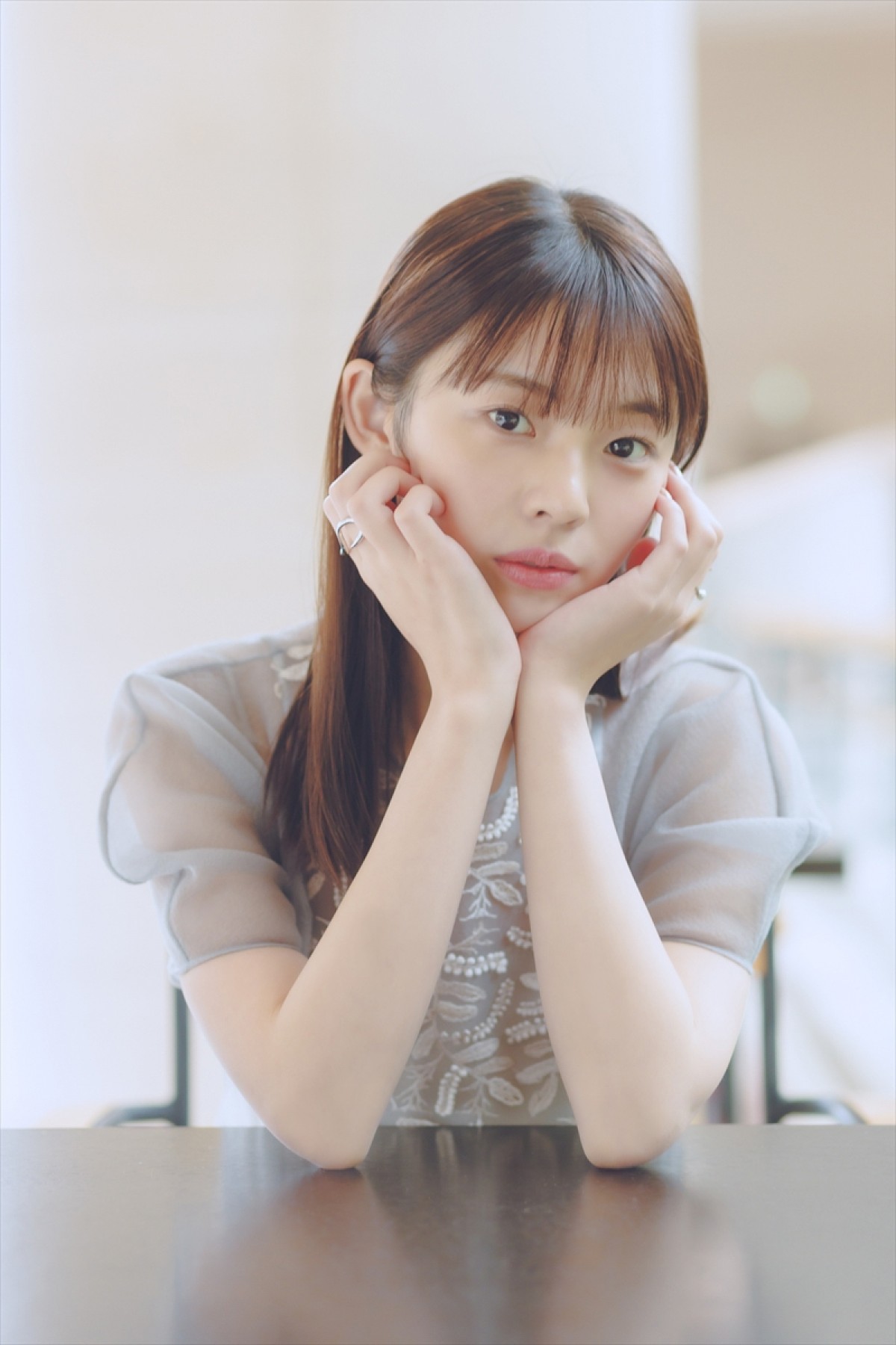 菊地姫奈、“令和の完売クイーン”が20歳に　大人なカットも挑戦の記念写真集で「王道グラビアを残せた」