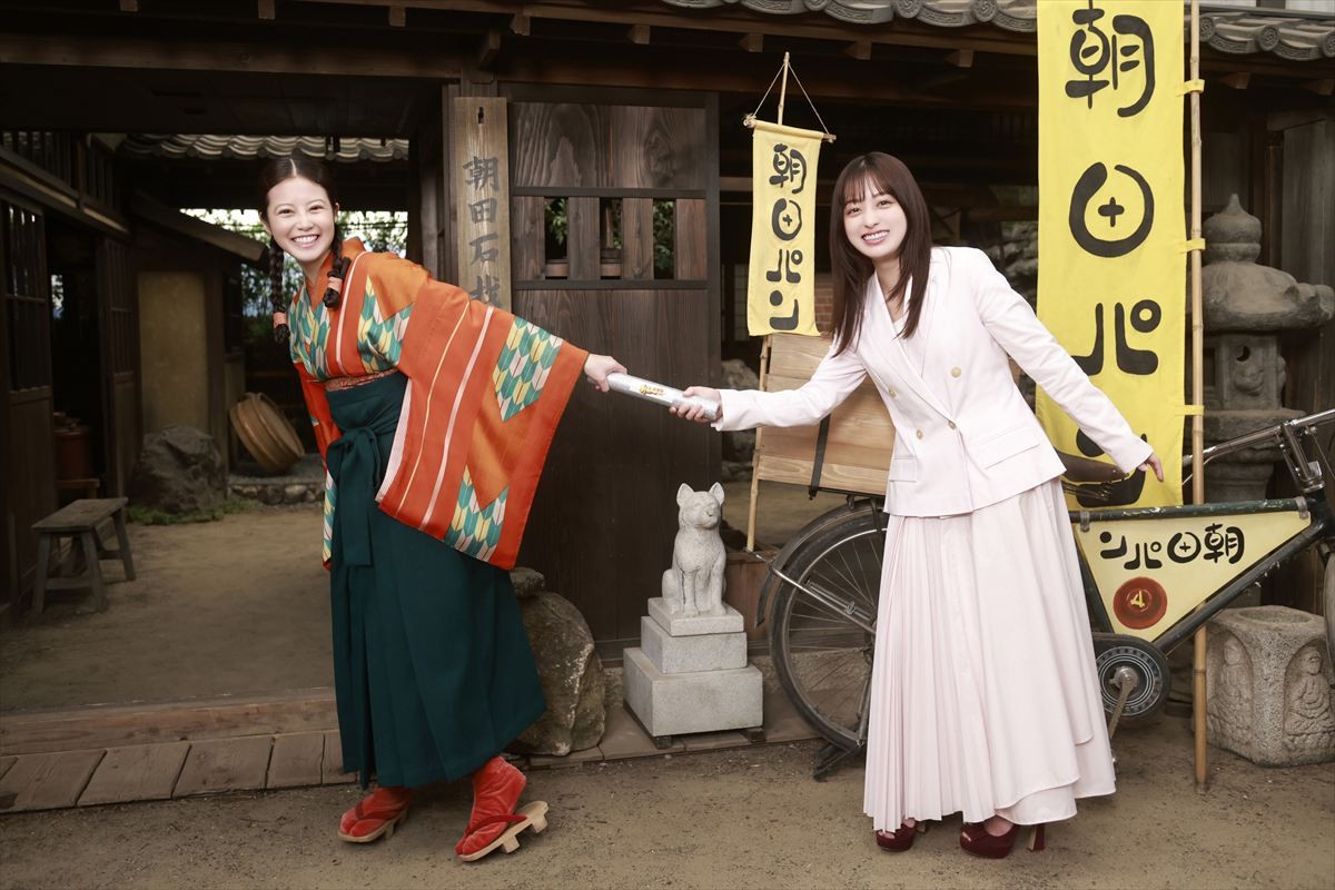 橋本環奈、次期朝ドラヒロイン・今田美桜へエール「よく食べてよく寝て」バトンタッチセレモニー開催