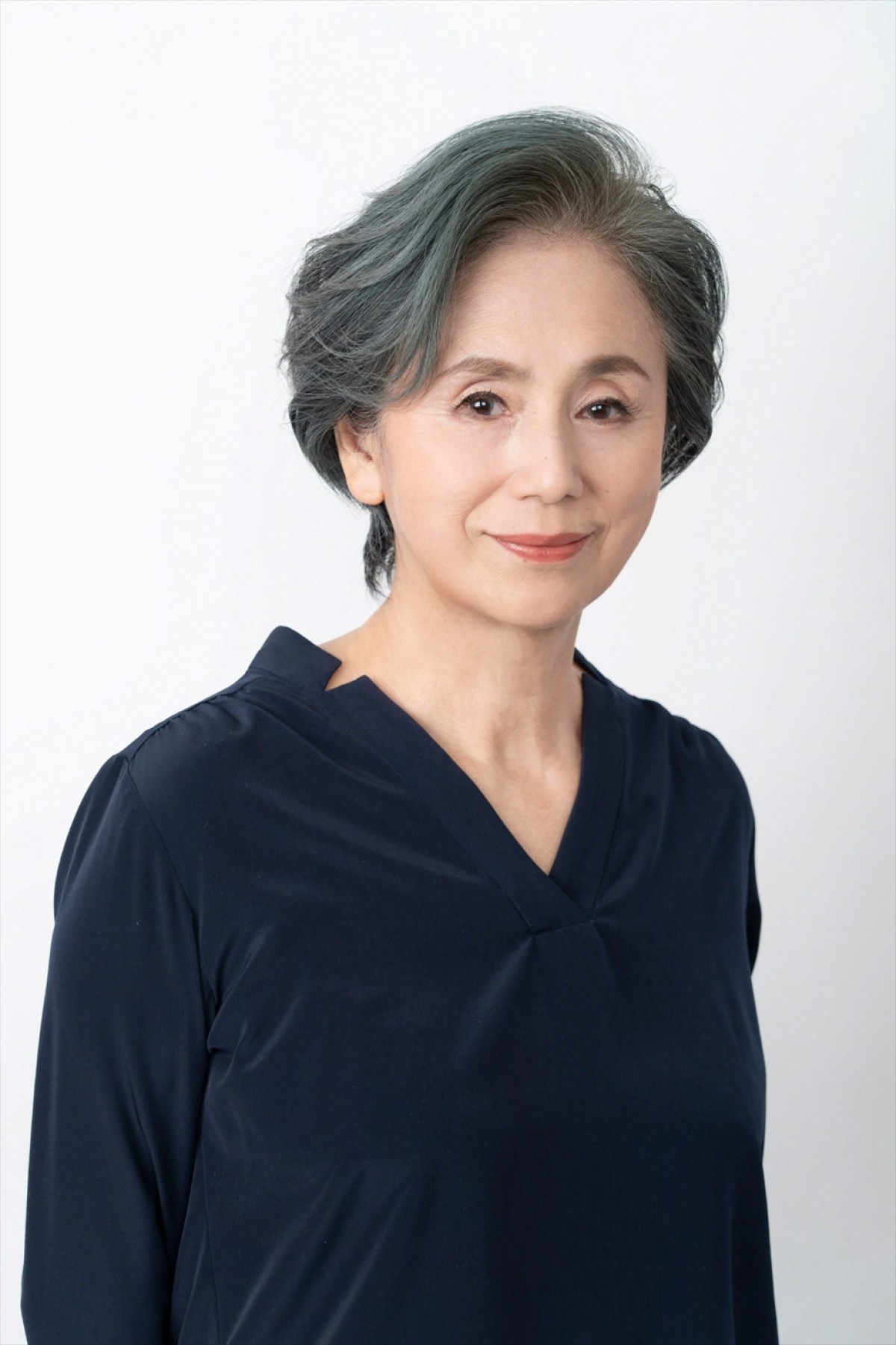 桜井ユキ主演『しあわせは食べて寝て待て』に福士誠治、西山潤ら出演決定！　桜井＆加賀まりこ＆宮沢氷魚の3ショットも到着