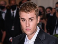 メンタル不安やドラッグ使用が囁かれるジャスティン・ビーバー、長年の個人アシスタントら身近なスタッフが続々辞職か