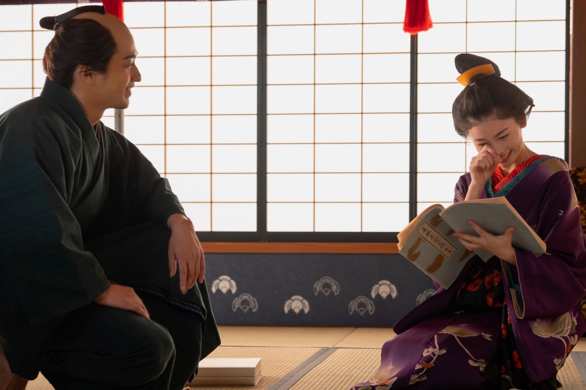 『べらぼう』第10回　“蔦重”横浜流星、“瀬川”小芝風花の花魁道中に合わせて錦絵の制作を依頼される