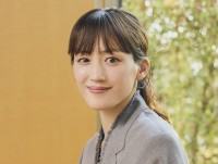 綾瀬はるかが40歳に！　美麗ショットを振り返り