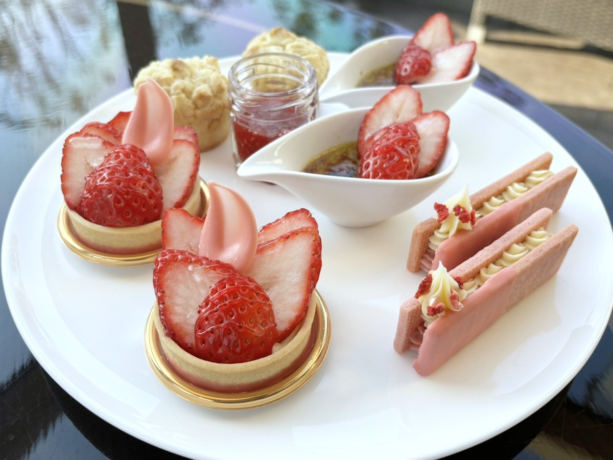 「HARUMEKU Afternoon Tea -Strawberry × WhiteChocolate-」