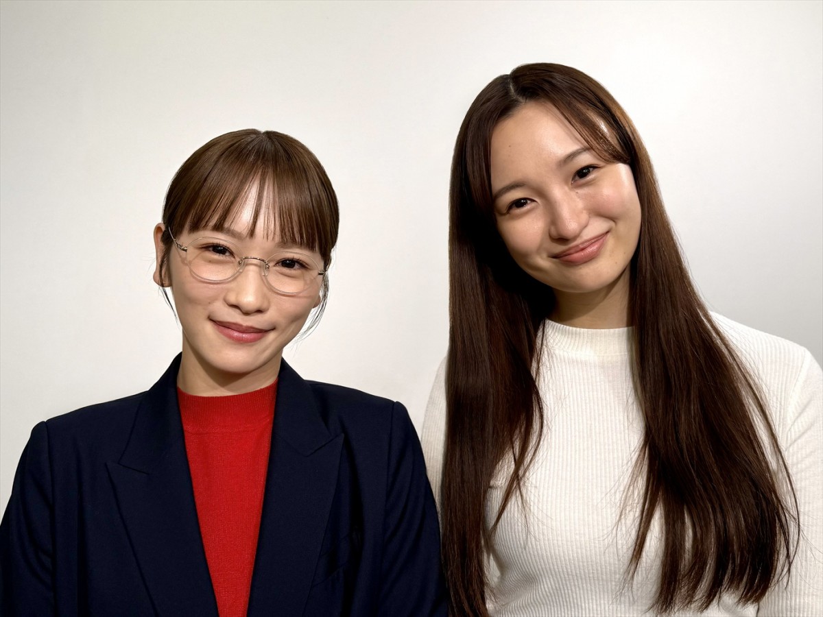 ドラマ『ダメマネ！ －ダメなタレント、マネジメントします－』で共演する（左から）川栄李奈、華優希