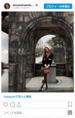 元ヴィクシーモデルが来日！桜が咲く皇居を探索し「こんにちは」と日本語で投稿	※「Alessandra Ambrosio」インスタグラム