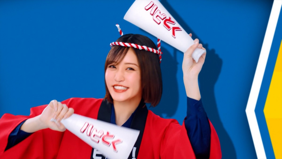 松山ケンイチ＆王林出演のローソン新CMが4.7放送開始、メイキング＆インタビュー到着　松山のりんごの木を育てる目標を王林が応援