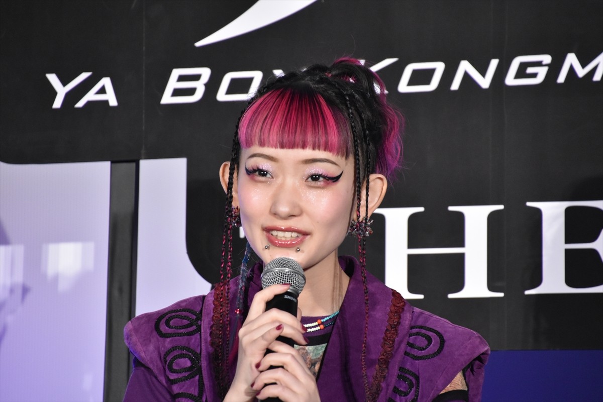 上白石萌歌、向井理の“座長っぷり”を絶賛「会うたびに拝みたくなる」