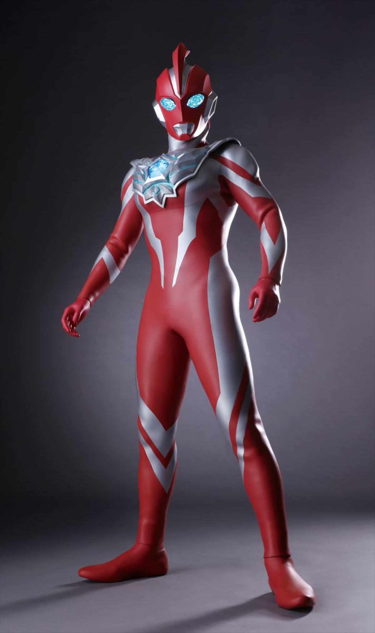 最新ウルトラマンは『オメガ』！　新シリーズ7.5スタート　特報＆ビジュアル公開