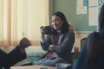 映画『6人ぼっち』賀屋壮也演じる担任教師・島の場面写真