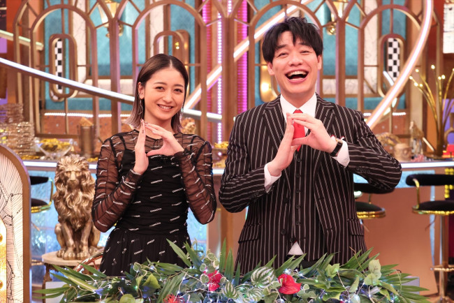 5月24日放送の『好き嫌いダウト最弱王決定戦』より(左から)MCの池田美優、川島明(麒麟)