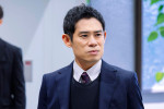 ドラマ『DOPE　麻薬取締部特捜課』に出演する伊藤淳史