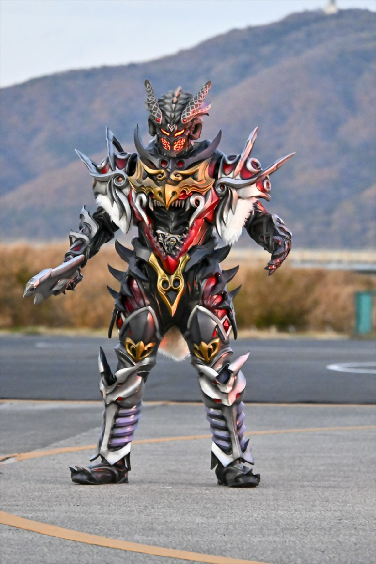 『仮面ライダーガヴ』第35話「甘さゼロ！鉄壁のランゴ」、圧倒的な強さを見せるランゴと対決