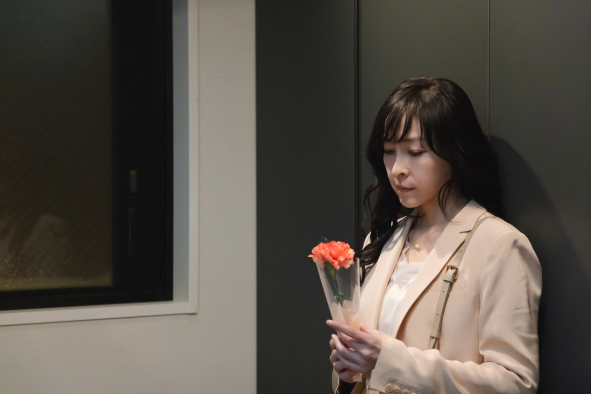 『魔物』第4話　“凍也”塩野瑛久に殴られた“あやめ”麻生久美子、自分の気持ちと葛藤