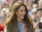 キャサリン妃、スコットランド滞在中にジョージ王子、シャーロット王女、ルイ王子を思うアクセサリー