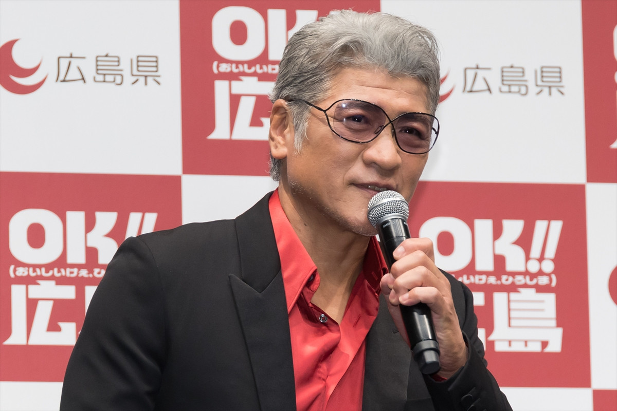 奥田民生＆吉川晃司、ユニット活動の目標は「無事、喧嘩もなく終わらせたい」