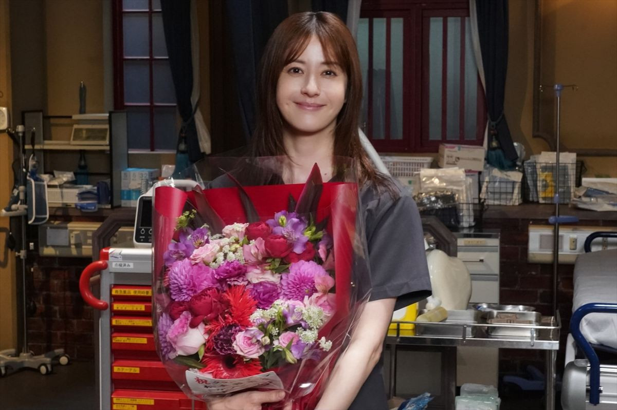 『Dr.アシュラ』松本若菜ら涙の撮了！　「皆さんと一緒に作れたことを誇りに思います」