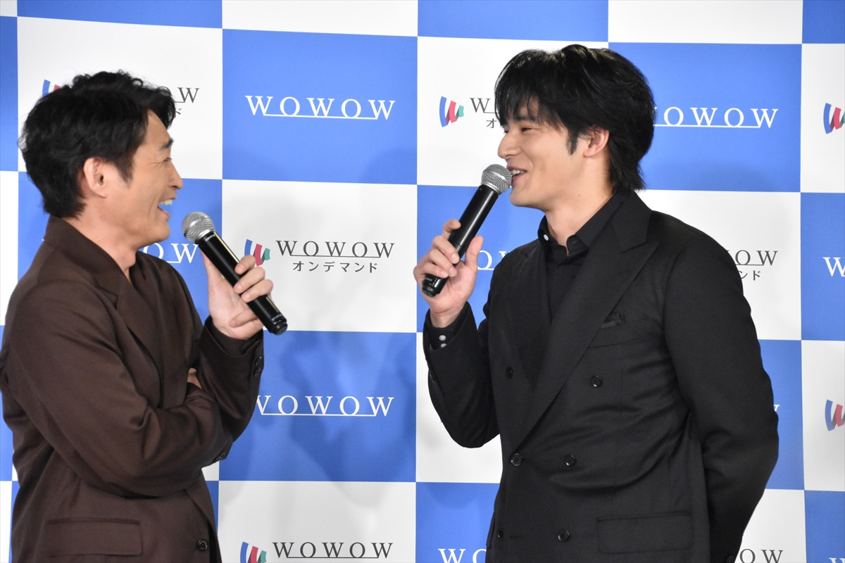 水上恒司、安田顕の“セリフ飛ばし”“徘徊”を暴露　空き時間中もずっと観察