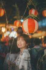 秋元真夏フォトブック『淡淡（あわあわ）』新規カット