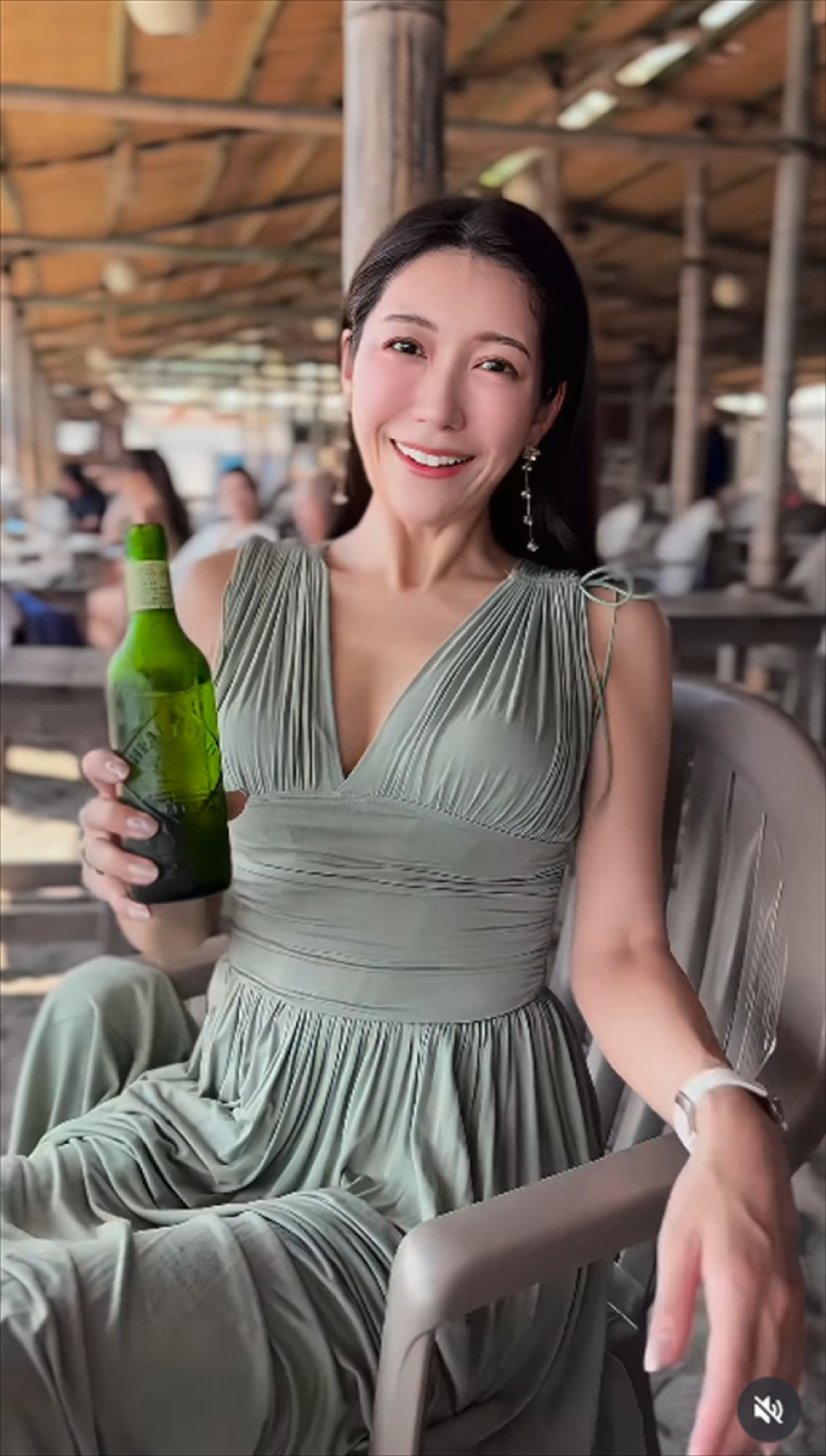 “美しすぎる気象予報士”穂川果音、ノースリーブ姿が「スタイル抜群」「うっとり」