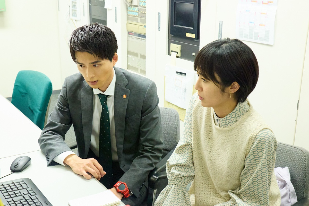 『恋は闇』第8話　“万琴”岸井ゆきの、“浩暉”志尊淳へインタビュー　内容が大きな波紋を呼ぶ
