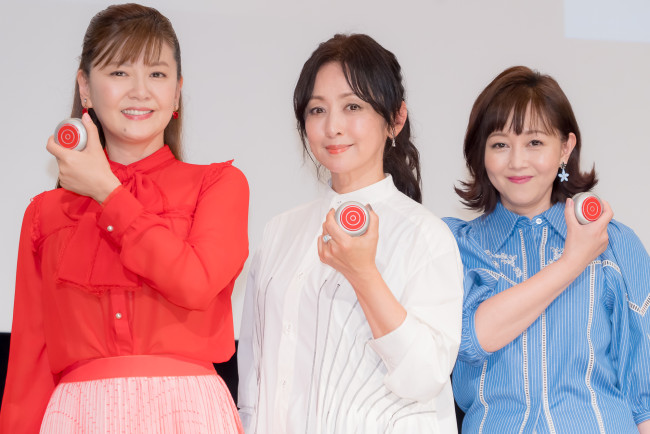 「スケバン刑事フェスティバル in さよなら 丸の内TOEI」に登壇した(左から)南野陽子、斉藤由貴、浅香唯