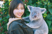 日向坂46 富田鈴花 1st写真集より