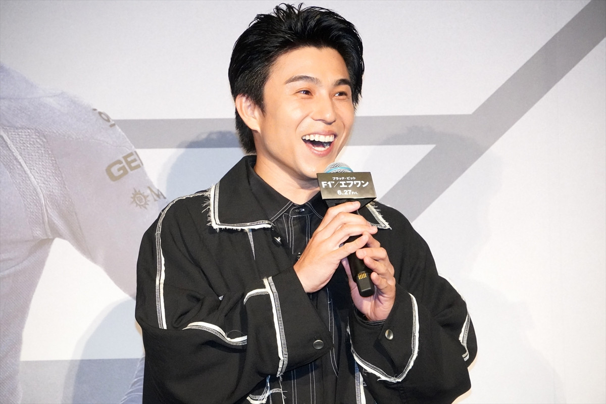 ブラッド・ピット、中尾明慶に現金と金言のプレゼント！「夜があれば、朝が来る」