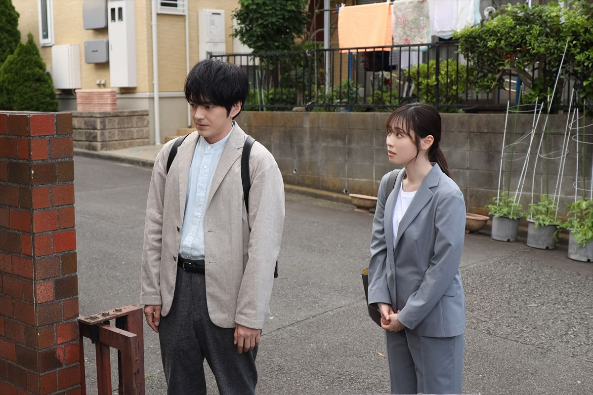 福原遥＆林遣都のバディカットも『明日はもっと、いい日になる』ポスター＆場面写真解禁