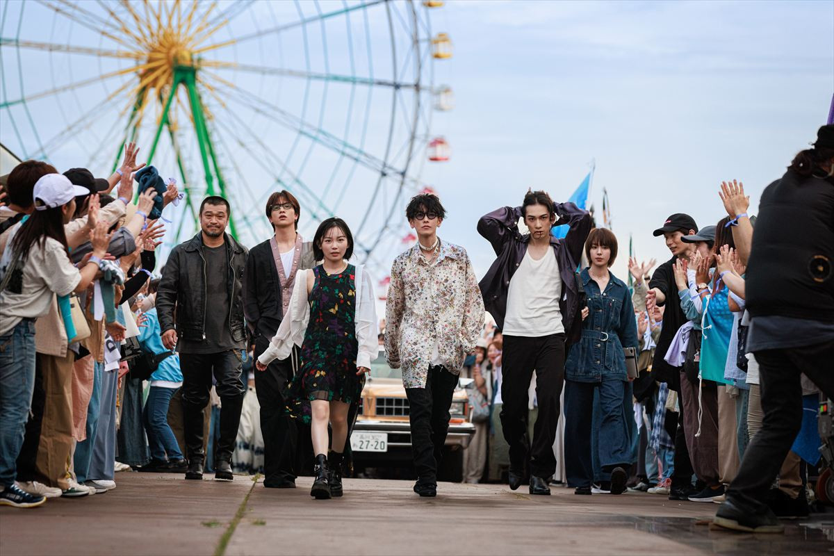 佐藤健、宮崎優、町田啓太、志尊淳がバンド結成『グラスハート』アルバムジャケ写風アート＆場面写真解禁