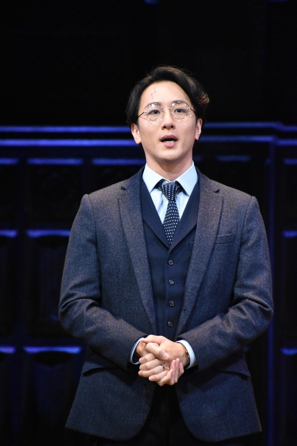 稲垣吾郎、初の魔法使い役は「魔法の修行に苦労」　『ハリー・ポッターと呪いの子』開幕！